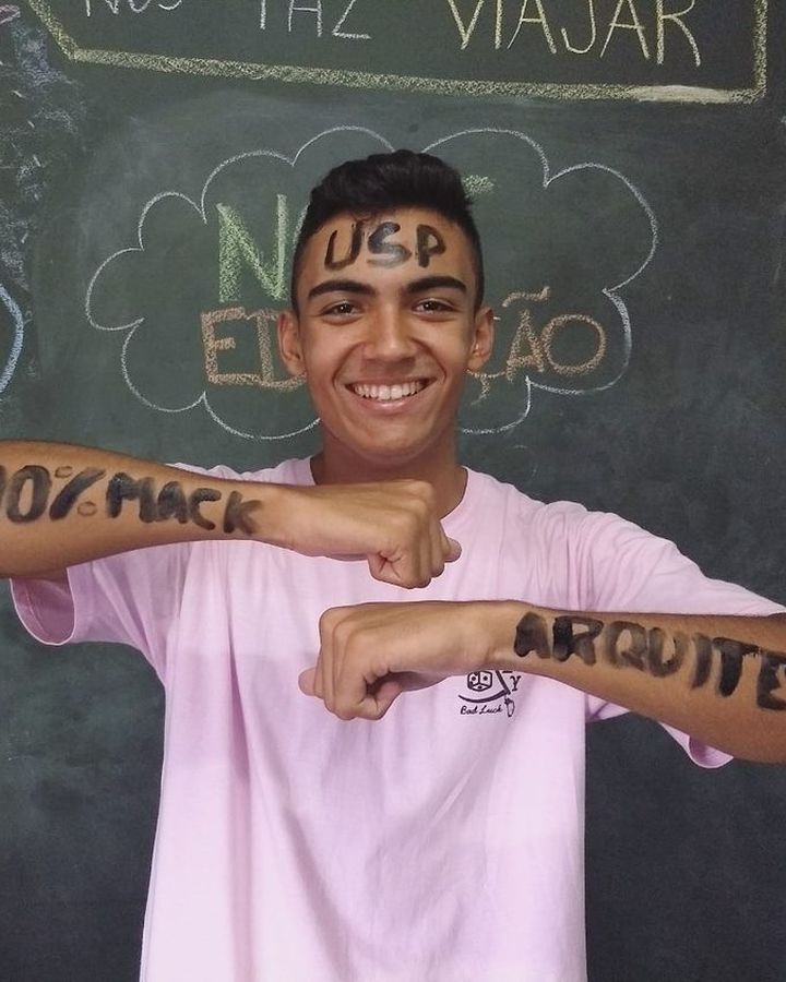 Aluno aprovado na USP, com 100% de bolsa no Mackenzie