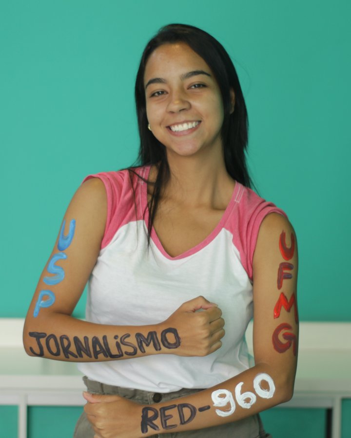 Aluna aprovada na USP e na UFMG, com redação 960